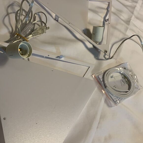 Set of two space saver triangle corner lights.  New in box - Picture 9 of 13